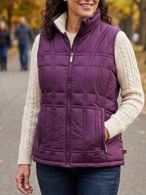 Woolrich Women's Quilted Puffer Vest Dark Purple Full Zip Size L Pockets Warm